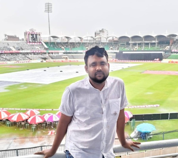 Md Tareq, 38, Rongpur