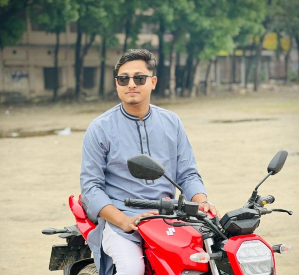 Nahid R Rahmqn, 25, Montreal