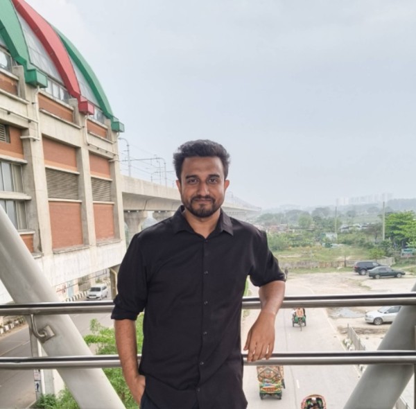 RK, 27, Living in Madrid Spain