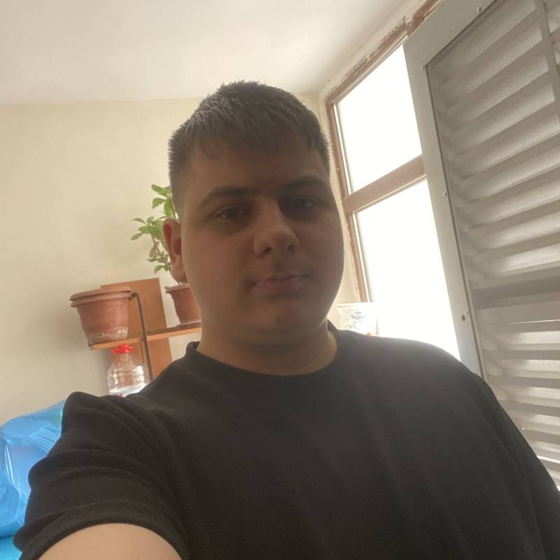 eren, 18, Bhola
