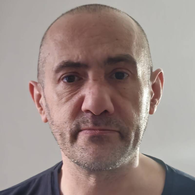 hakan, 19, P bram