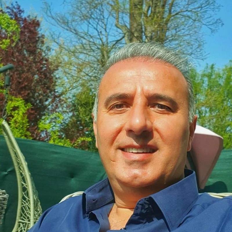 Leon, 49