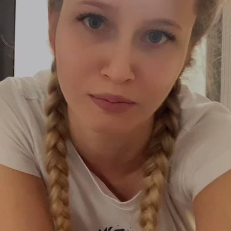 Stella brooks, 30, Bamako