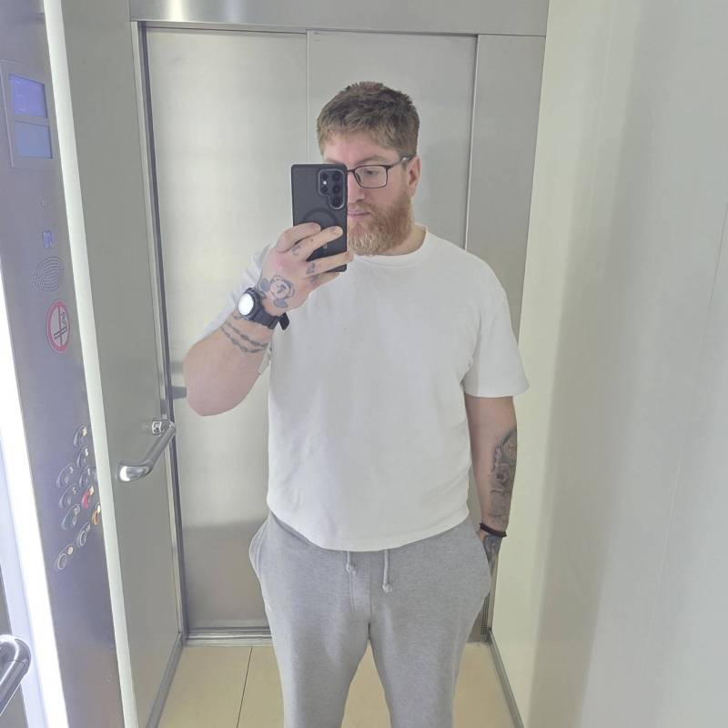 Lazaros, 35, Dubai