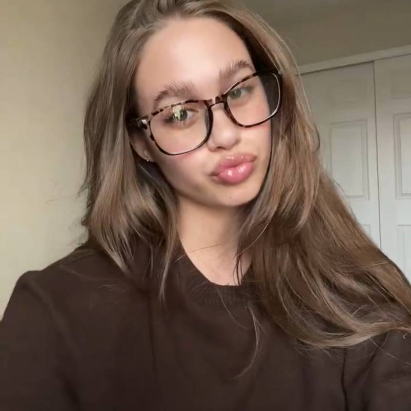Marie, 30