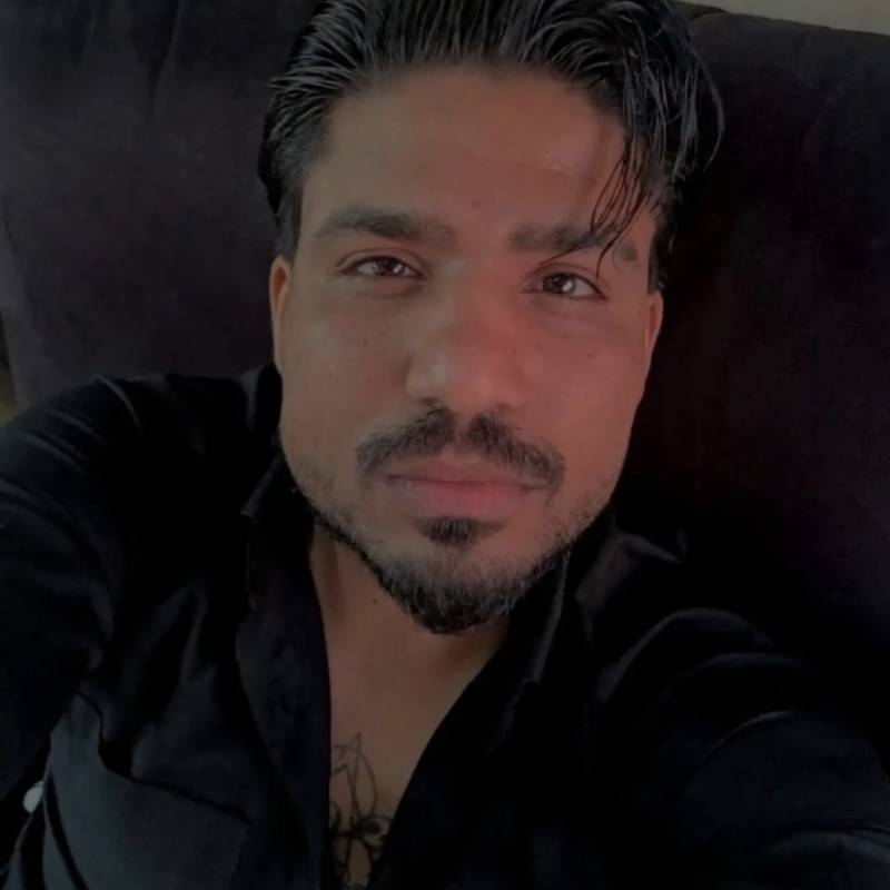 Eric, 31