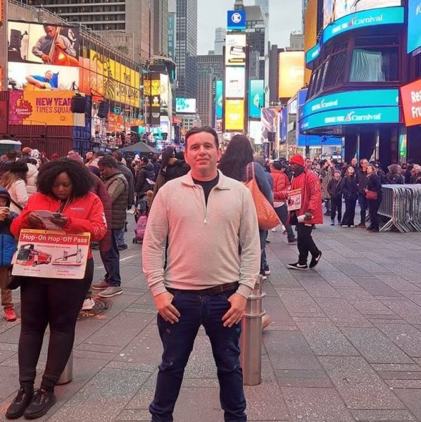 Santiago, 40, C te d Ivoire