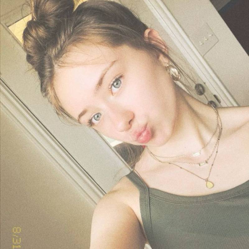 Lily, 28, Australia