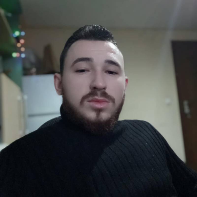 Costel, 25, taxes