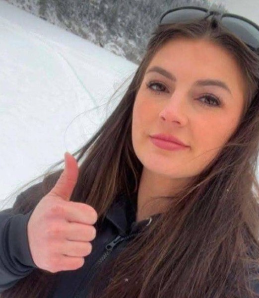 Hannah baron, 25, Algeria