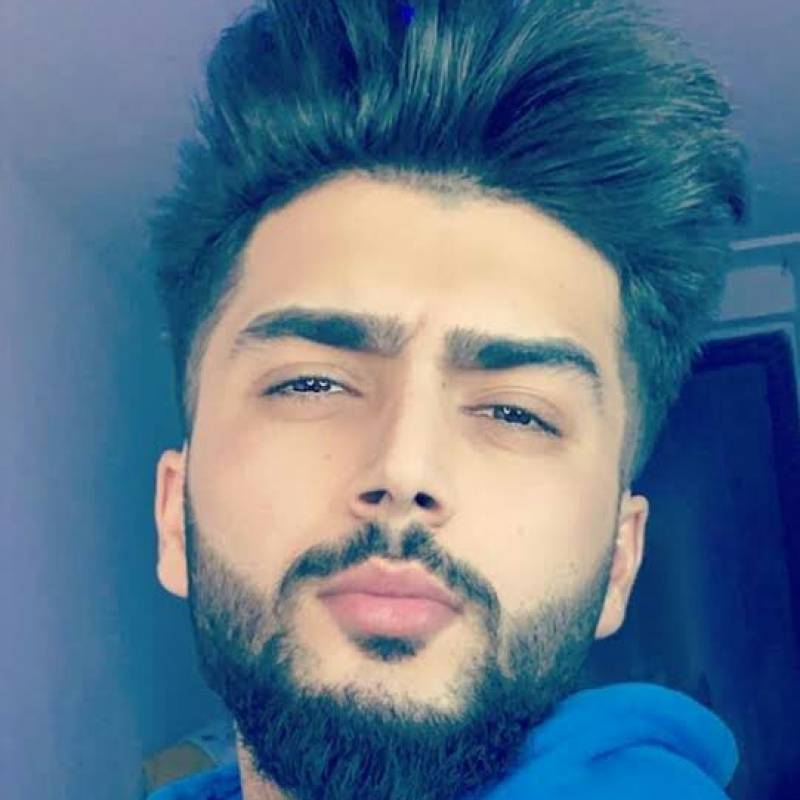 Nizar, 37, Switzerland