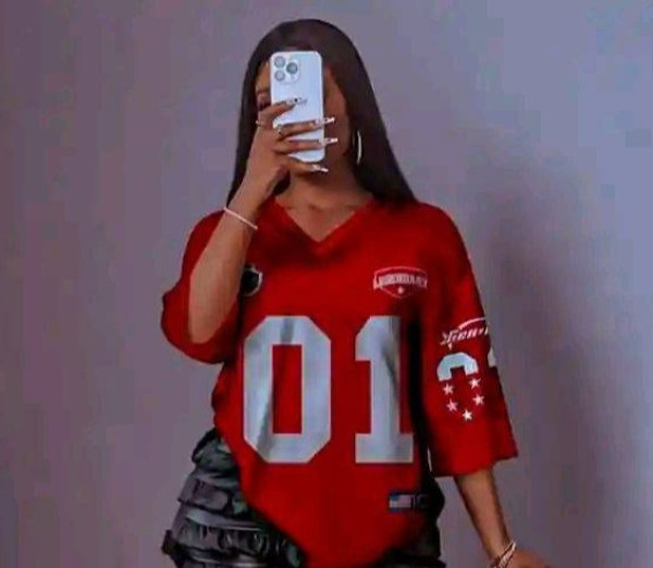 carol, 27, Overmere belgie