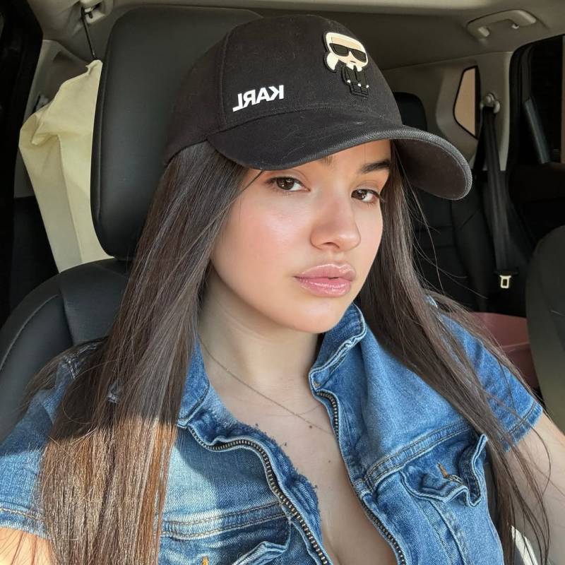crystal, 28, netherland