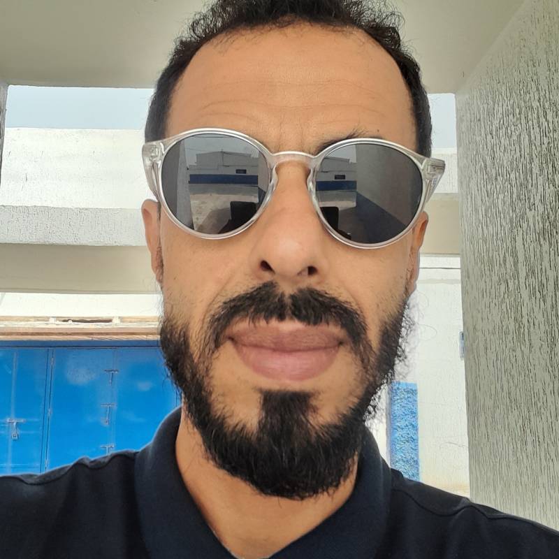 Rabie, 44