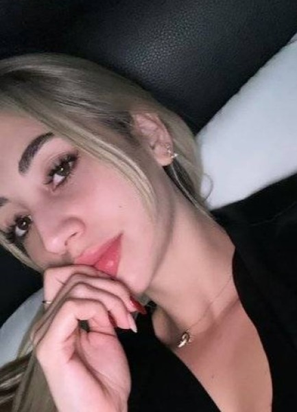 Mariam, 26, United States Emirates