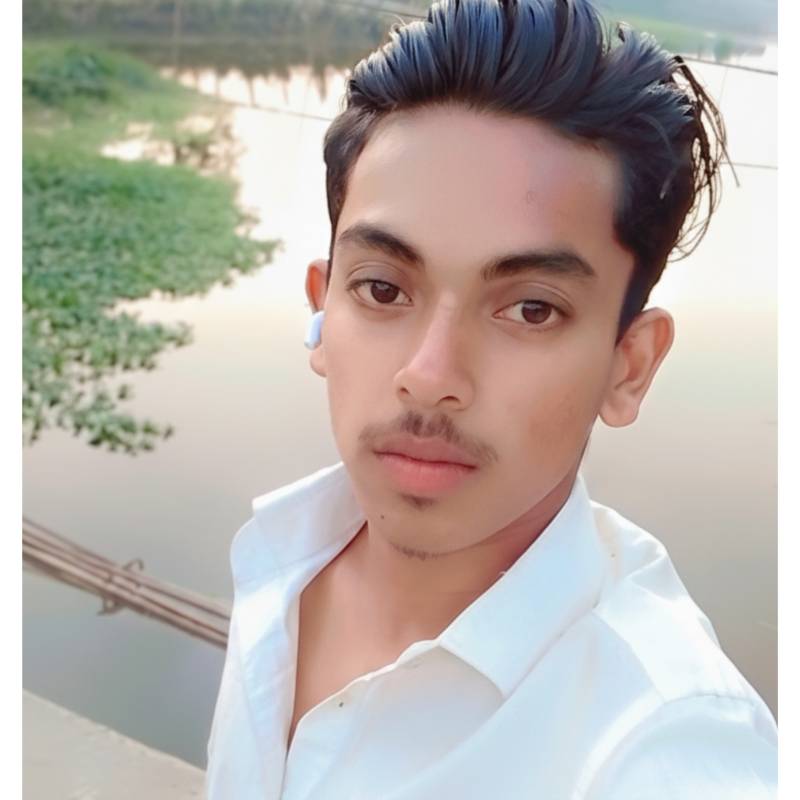 Akash, 22, Sharja