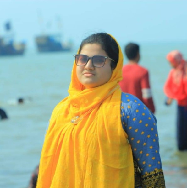 AKHNOOR, 25, United Kingdom