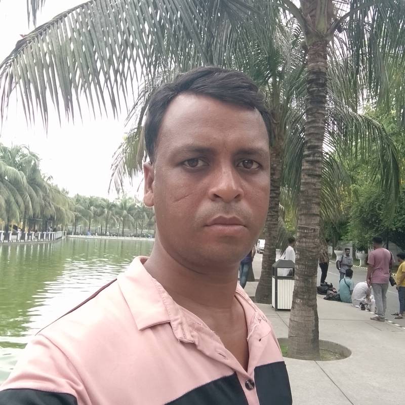 Manikhasan, 29, Currently UK moving to Ukraine