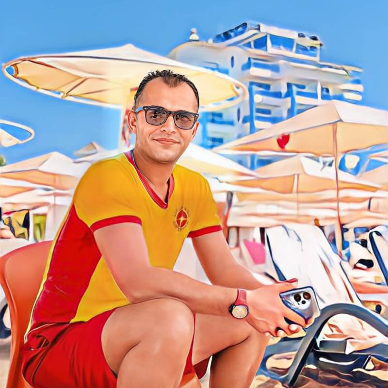 Zeynel, 35