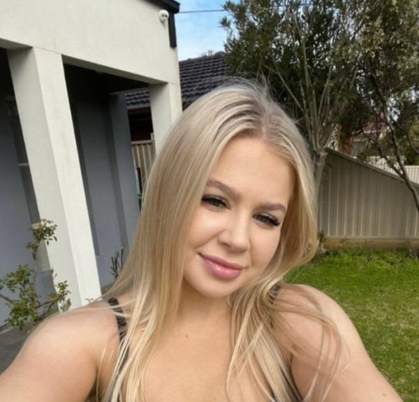ROSEKKLHARRIET, 34, Live Oak TX