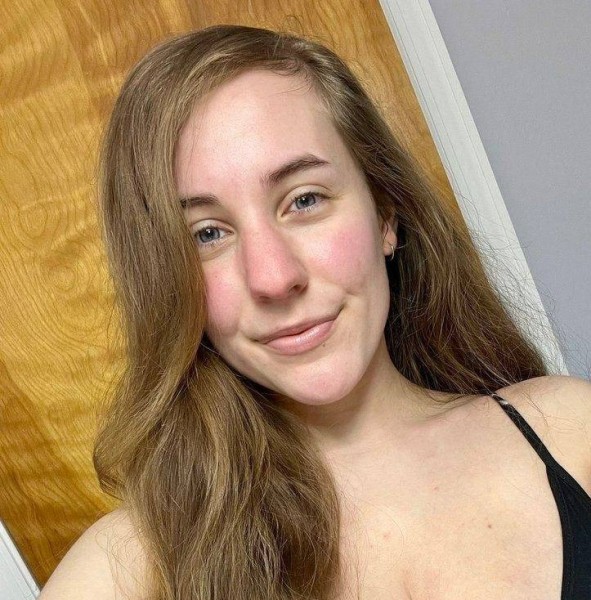 Hellen, 35, Ghana