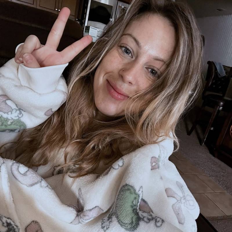 ELLA, 46, Bangladesh