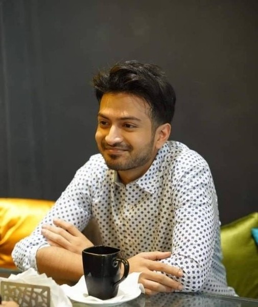 Ahsan, 28, Canada