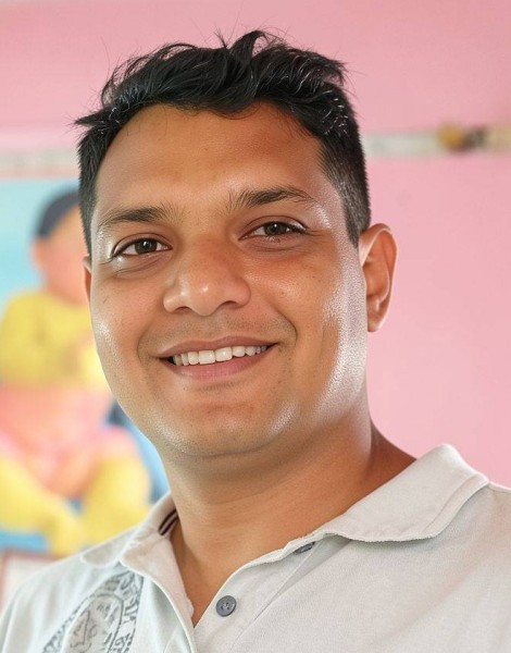 Niloy, 41, DHAKA Bangladesh
