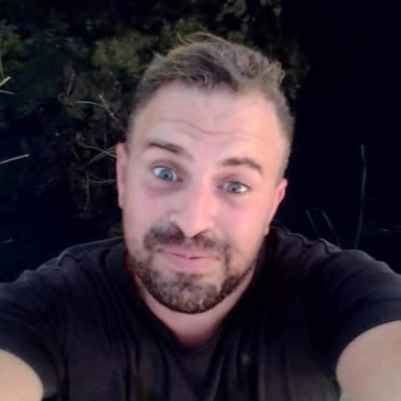 Adem, 40, Batna