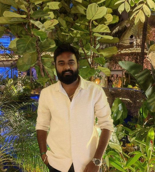 Sanjeev, 30, Exeter