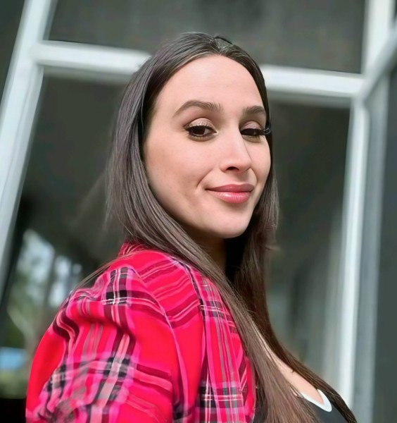 Natasha Adams, 34, Yes