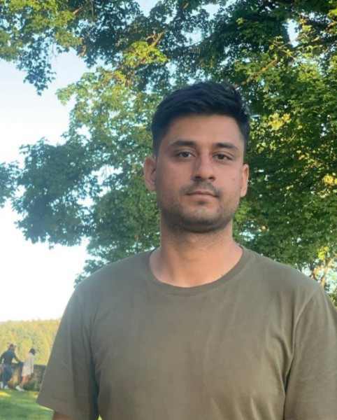 Rahib, 25, Madobkundo