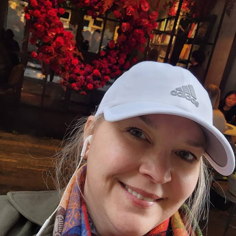 Ariana, 42, Switzerland