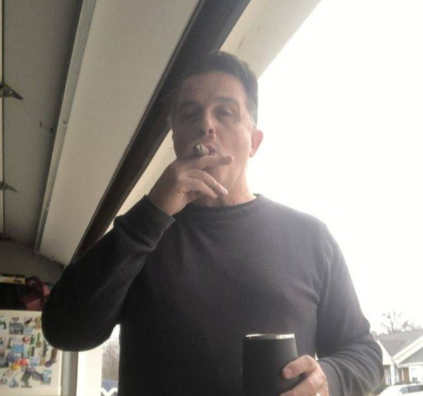 Bobby, 45, lima Per