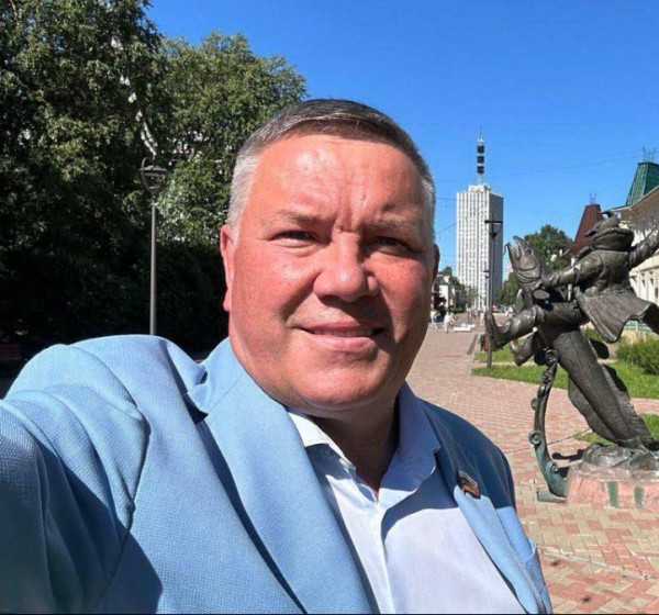 JOHN, 57, UK