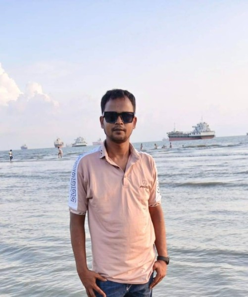 Md Bayzid Mondol, 37, Bangladeshi
