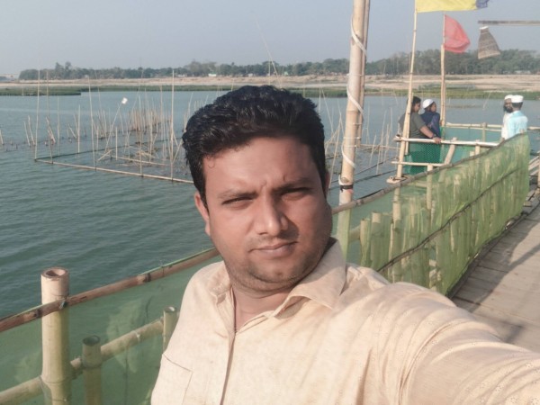 Raza, 35, Gambia