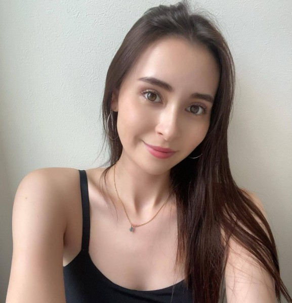 Luna, 36, Colorado Springs