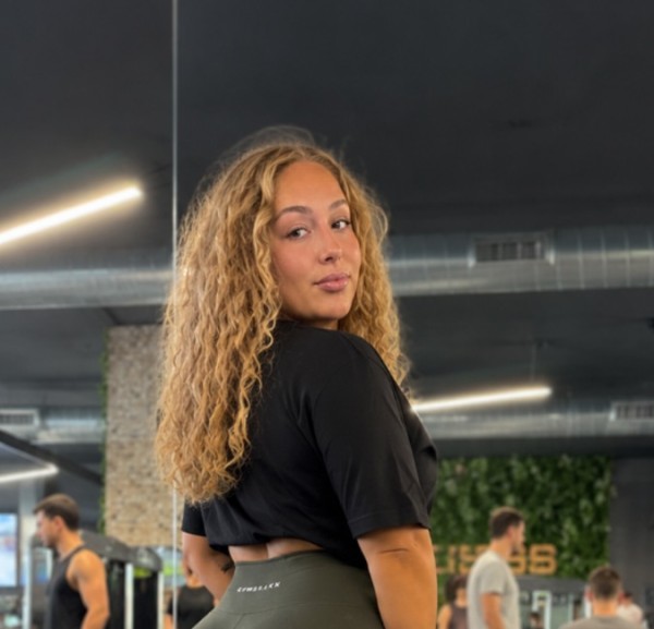 Alicia, 35