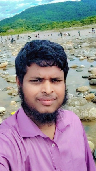 Md, 33, Bangladeshi