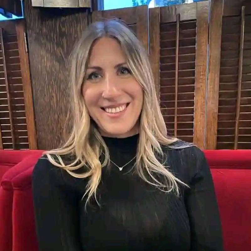 https://es.fivedate.com dating Isabella in Reino Unido