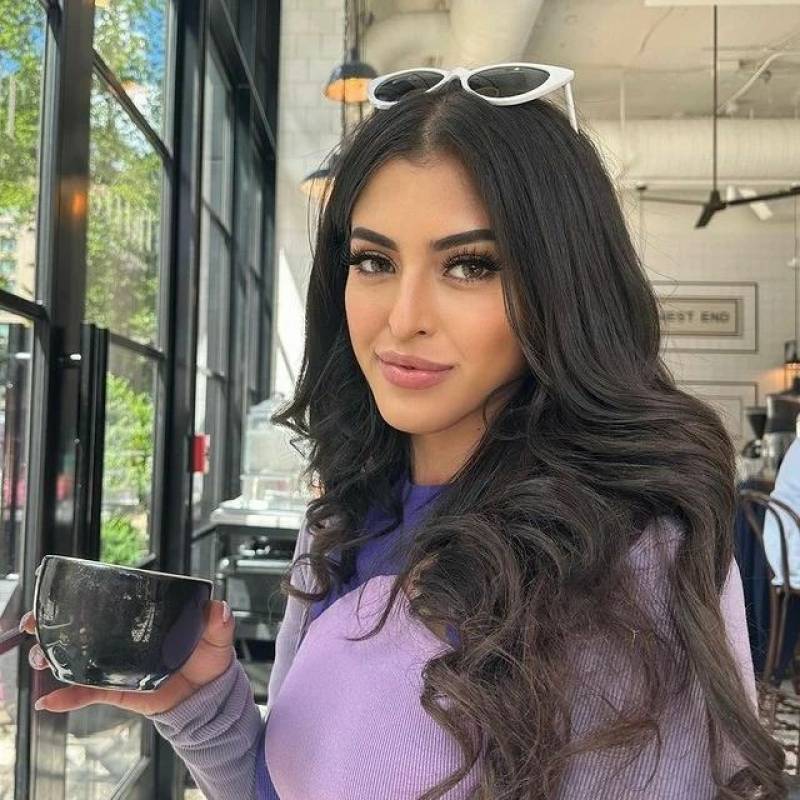 https://es.fivedate.com dating Sophia in Estados Unidos