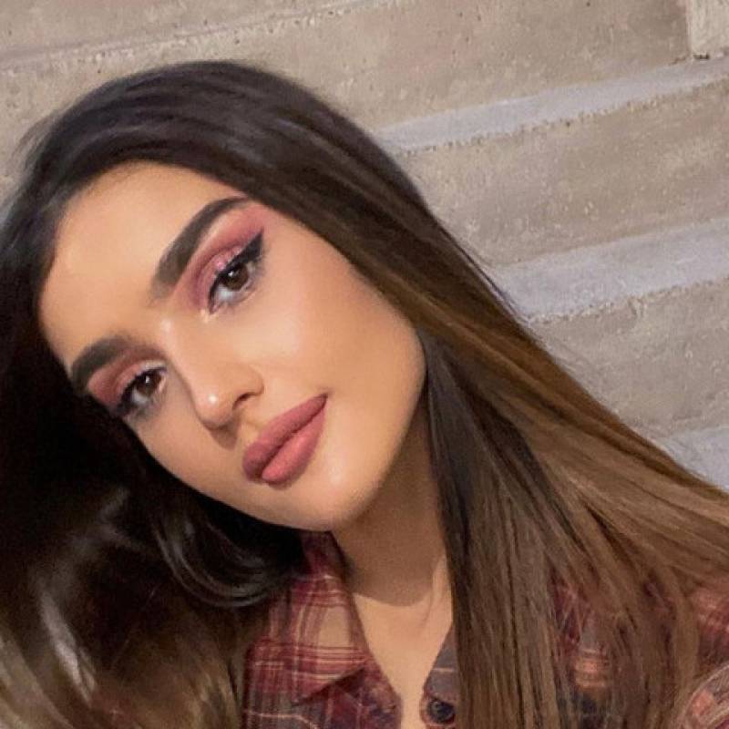 https://es.fivedate.com dating Madina in Federación Rusa
