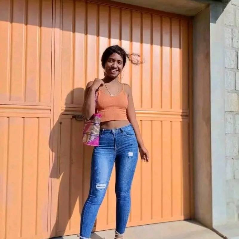 https://es.fivedate.com dating Lianna in Madagascar