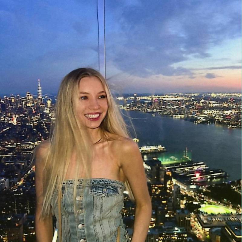 https://es.fivedate.com dating AnnaTihonova in Estados Unidos