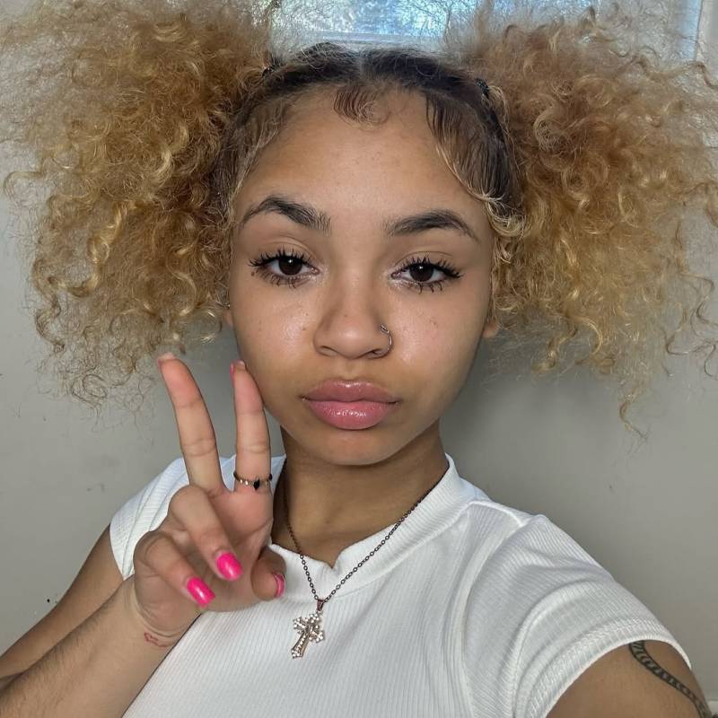 BritneyWarren dating