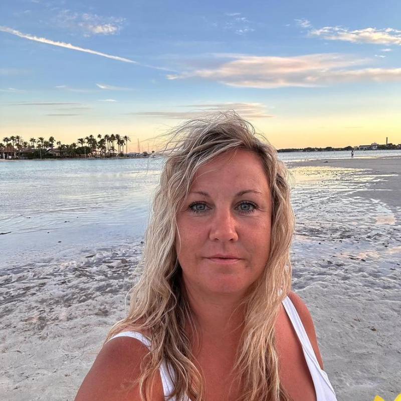 Elizabeth6743132 dating